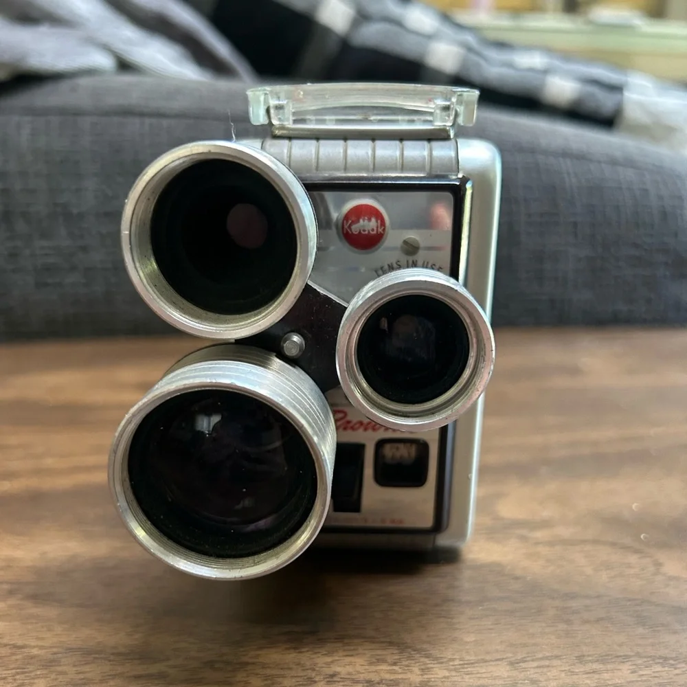 VTG 1950’s Kodak Brownie 8MM Home Video Camera